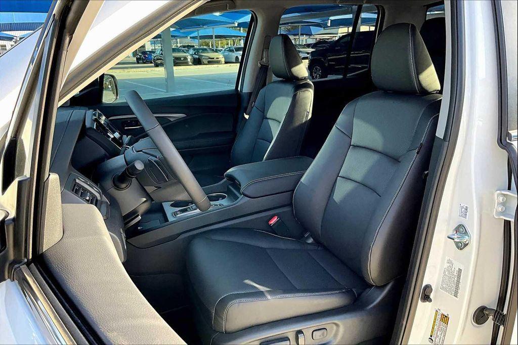new 2025 Honda Ridgeline car, priced at $44,885