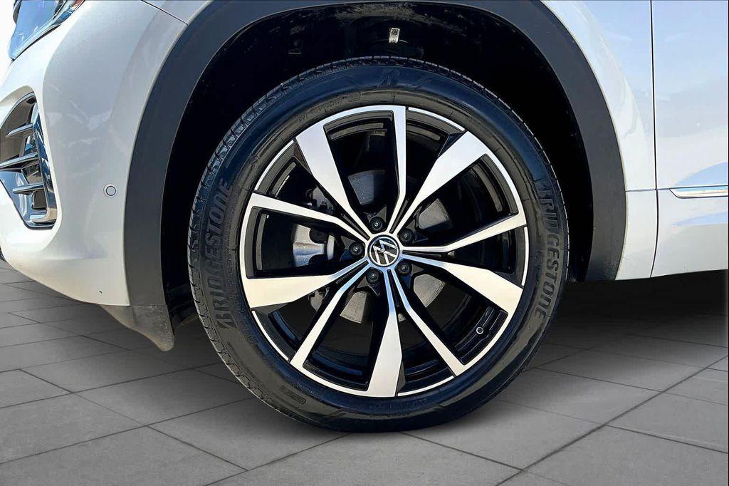 used 2024 Volkswagen Atlas Cross Sport car, priced at $40,451