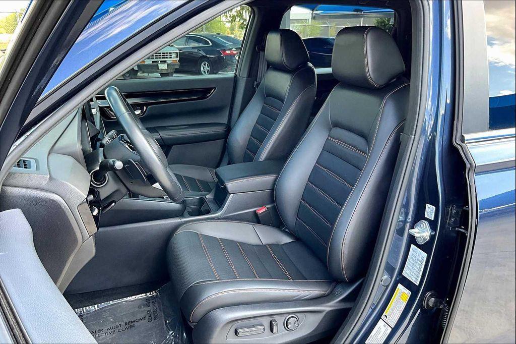 used 2025 Honda CR-V Hybrid car, priced at $37,980