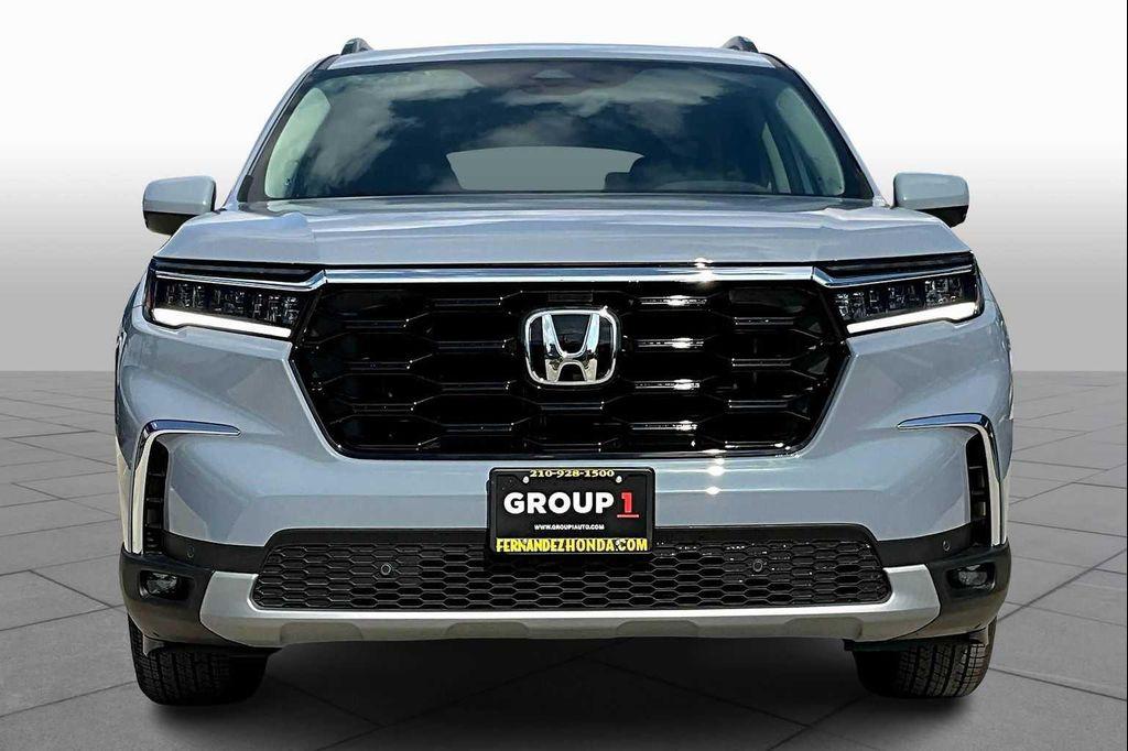 new 2025 Honda Pilot car, priced at $53,450