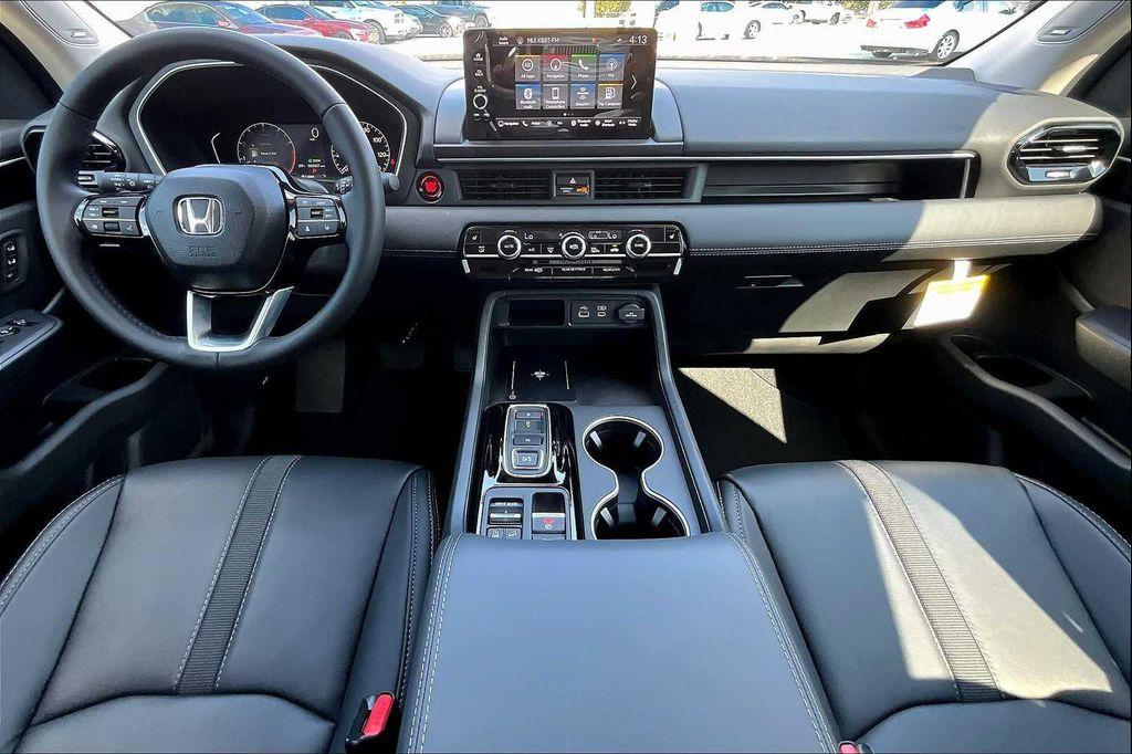 new 2025 Honda Pilot car, priced at $53,450