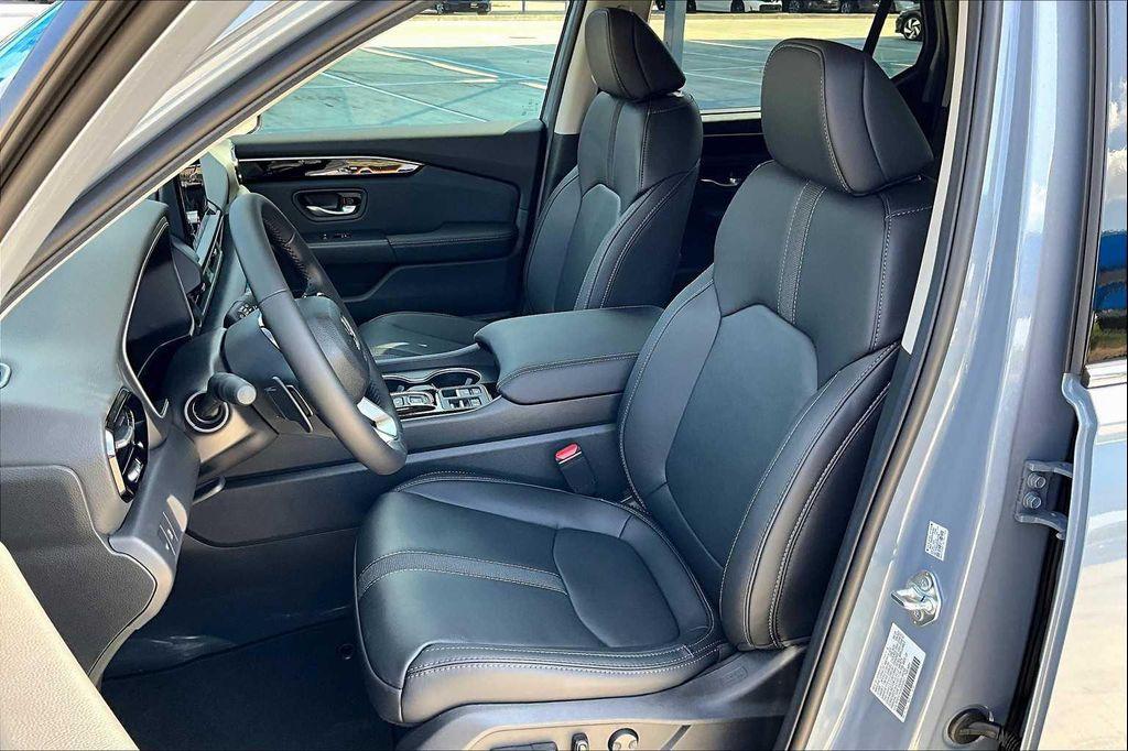 new 2025 Honda Pilot car, priced at $53,450