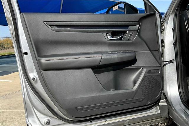 new 2025 Honda CR-V Hybrid car, priced at $39,045