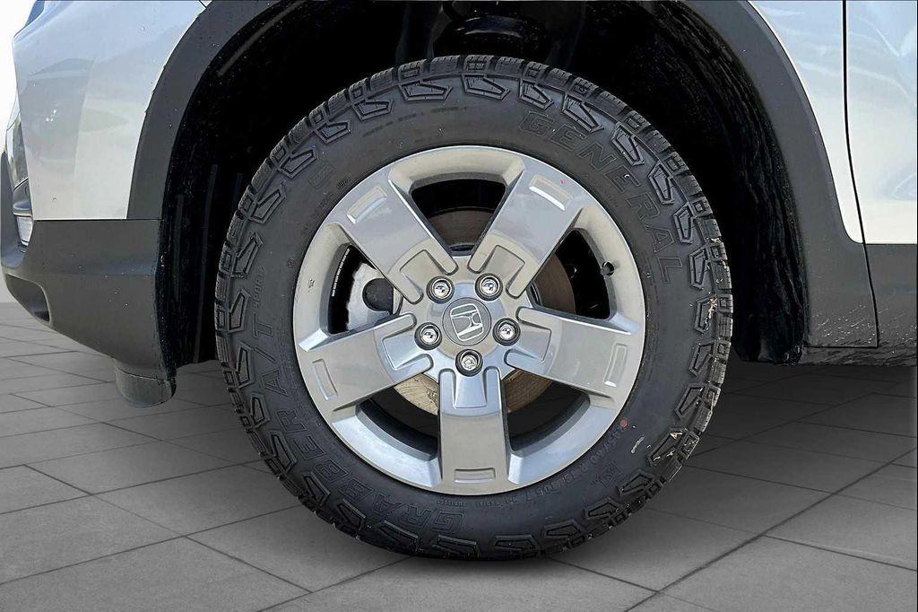 new 2025 Honda Ridgeline car, priced at $44,117