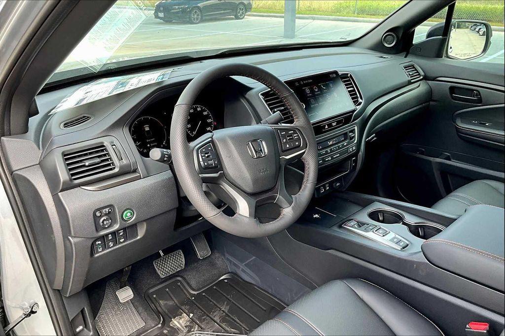new 2025 Honda Ridgeline car, priced at $44,117