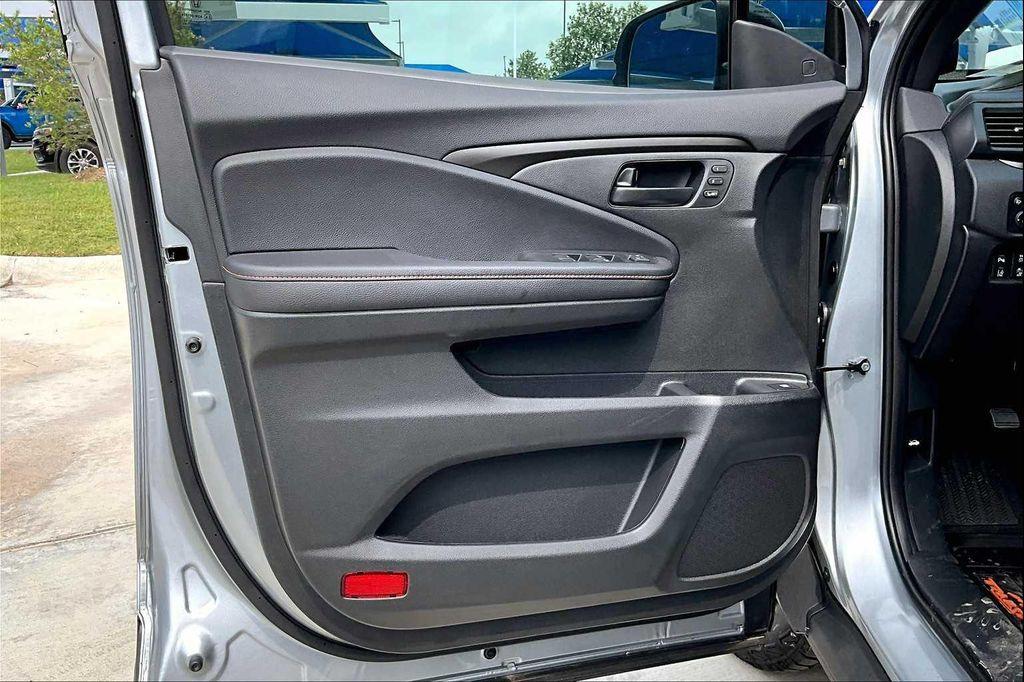 new 2025 Honda Ridgeline car, priced at $44,117