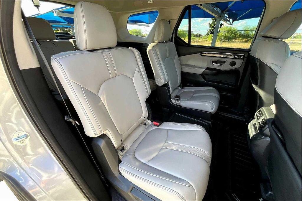 used 2023 Honda Pilot car, priced at $34,890