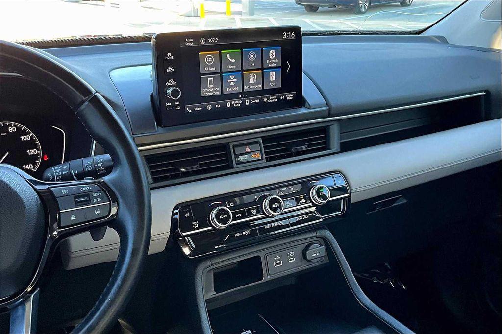 used 2023 Honda Pilot car, priced at $34,890