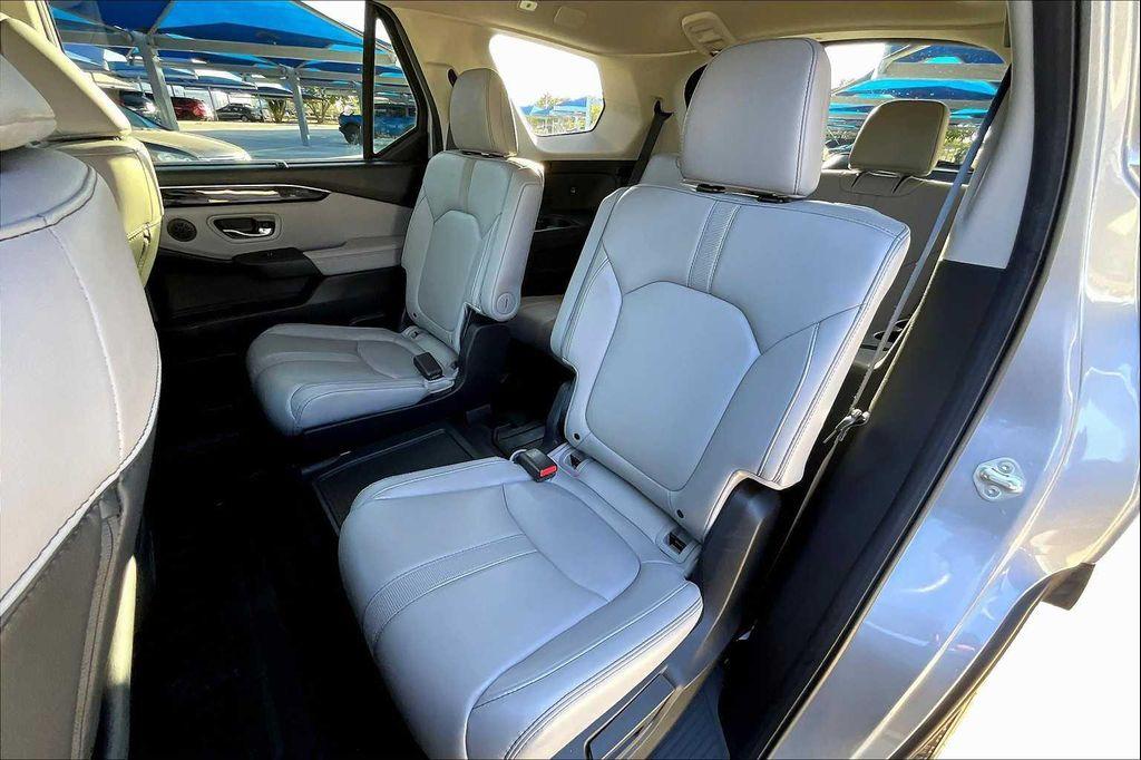 used 2023 Honda Pilot car, priced at $34,890