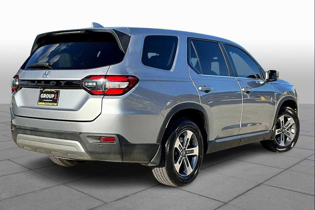 used 2023 Honda Pilot car, priced at $34,890