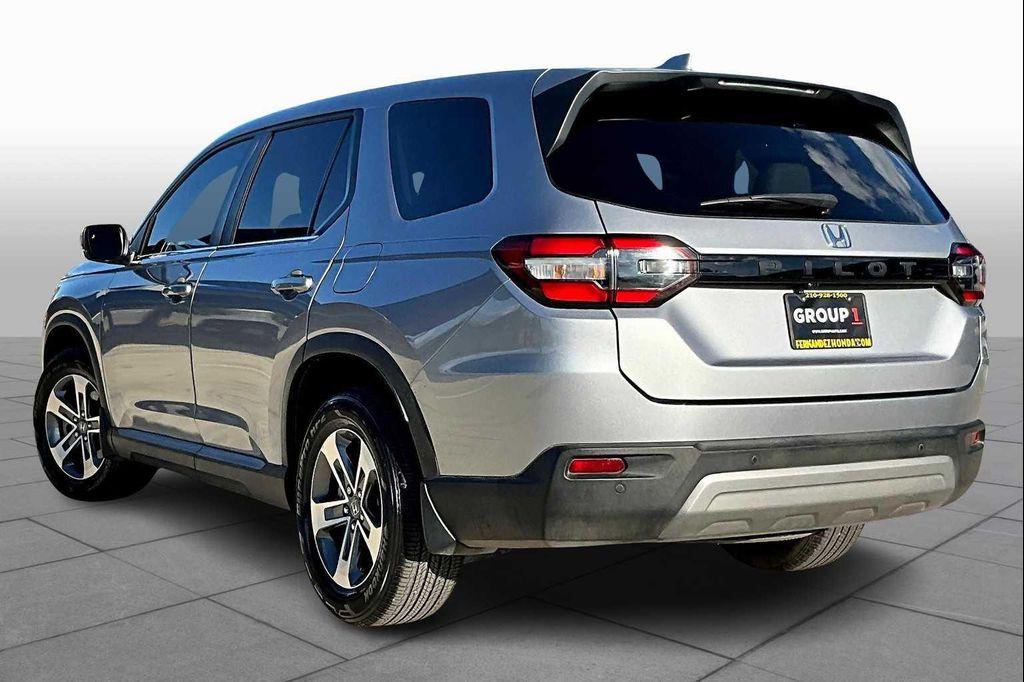 used 2023 Honda Pilot car, priced at $34,890
