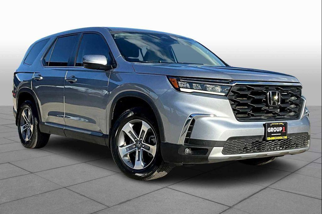 used 2023 Honda Pilot car, priced at $34,890