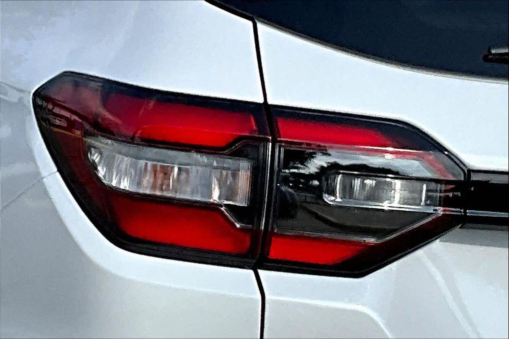 new 2025 Honda Pilot car, priced at $52,235