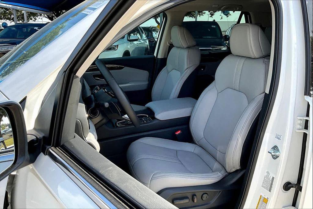 new 2025 Honda Pilot car, priced at $52,235