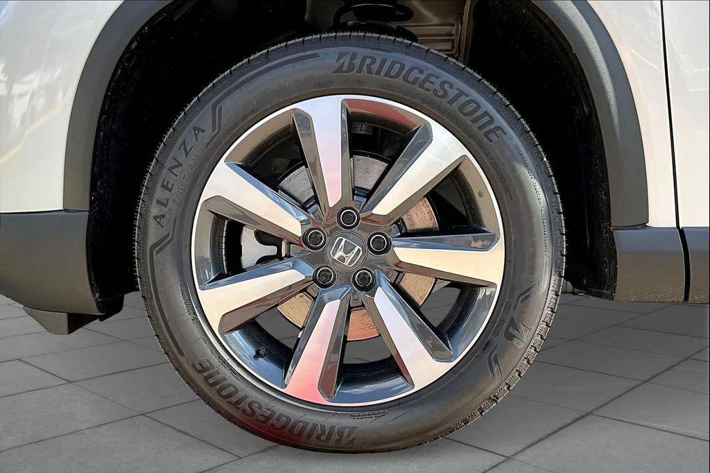 new 2025 Honda Pilot car, priced at $52,235