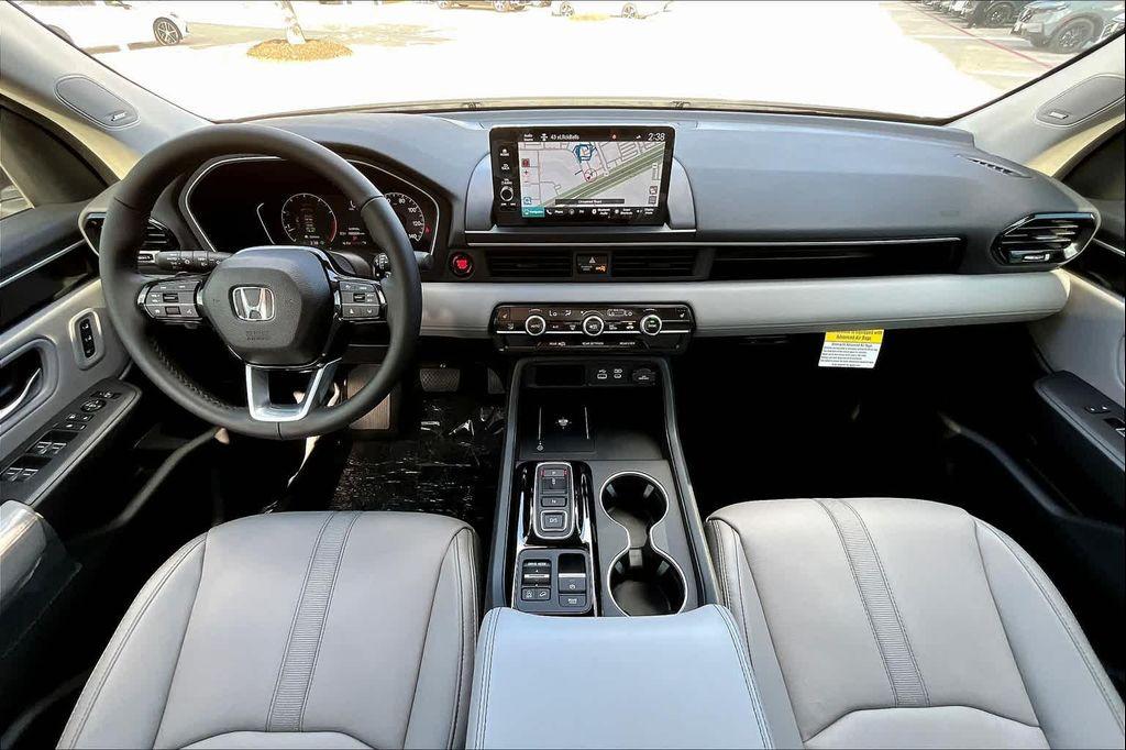 new 2025 Honda Pilot car, priced at $52,235