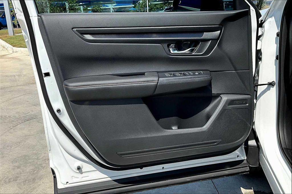 new 2026 Honda CR-V Hybrid car, priced at $37,535