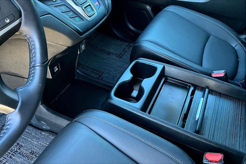 used 2024 Honda Odyssey car, priced at $38,480