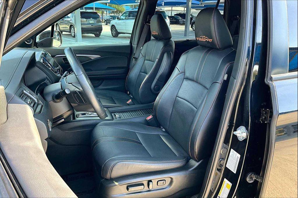 used 2023 Honda Passport car, priced at $32,291