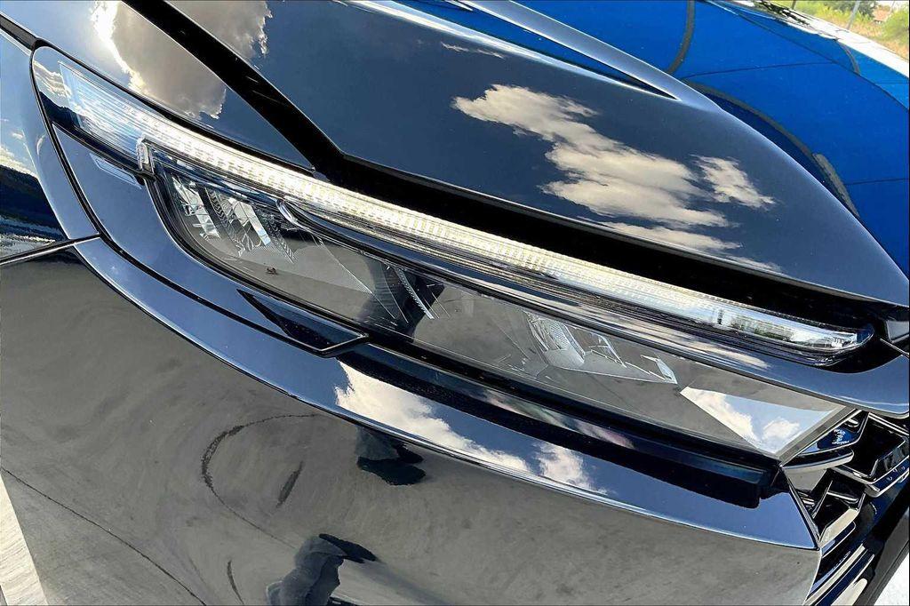 new 2026 Honda CR-V Hybrid car, priced at $37,080