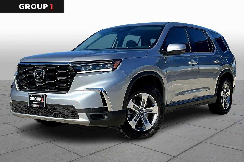 used 2025 Honda Pilot car, priced at $42,980