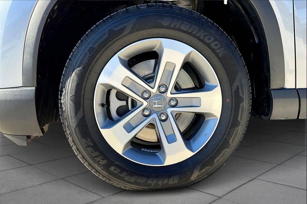 used 2025 Honda Pilot car, priced at $42,980