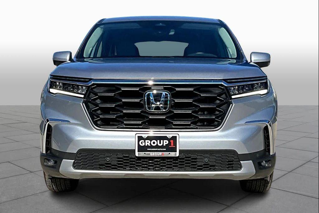 used 2025 Honda Pilot car, priced at $42,980