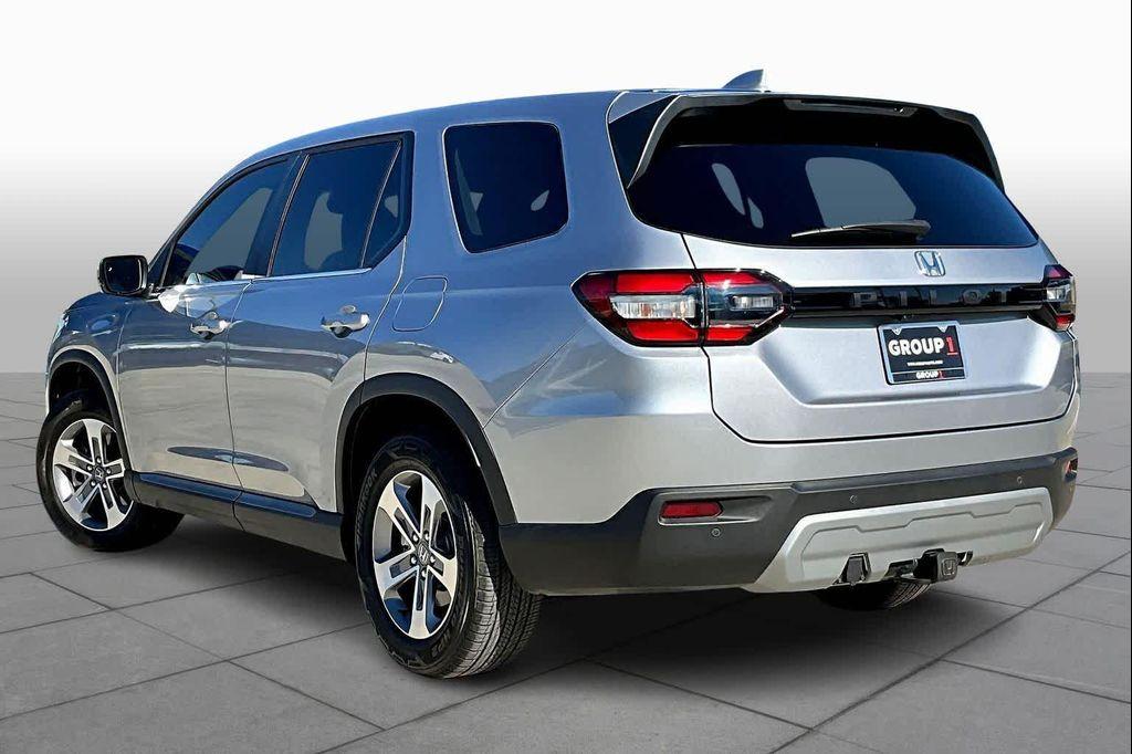 used 2025 Honda Pilot car, priced at $42,980