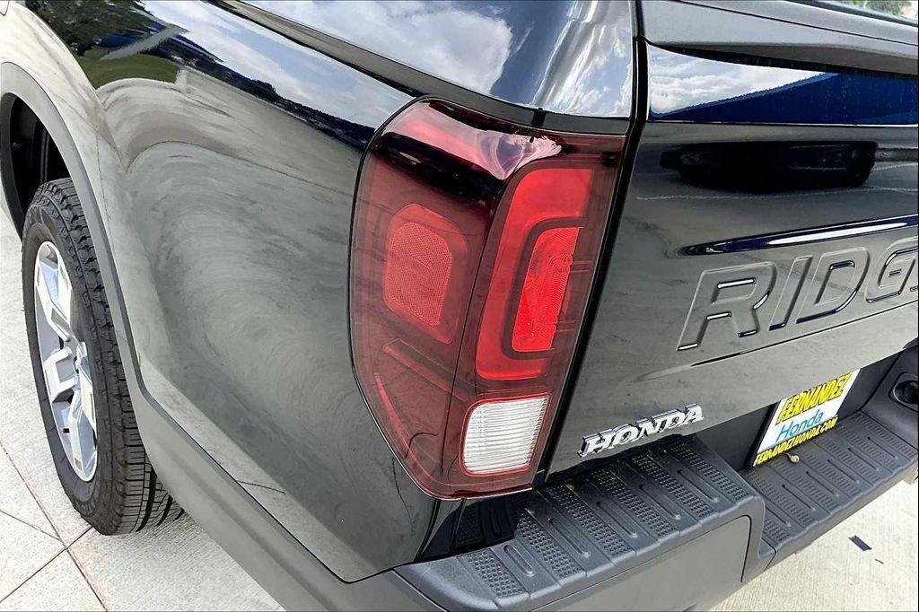 new 2025 Honda Ridgeline car, priced at $44,375
