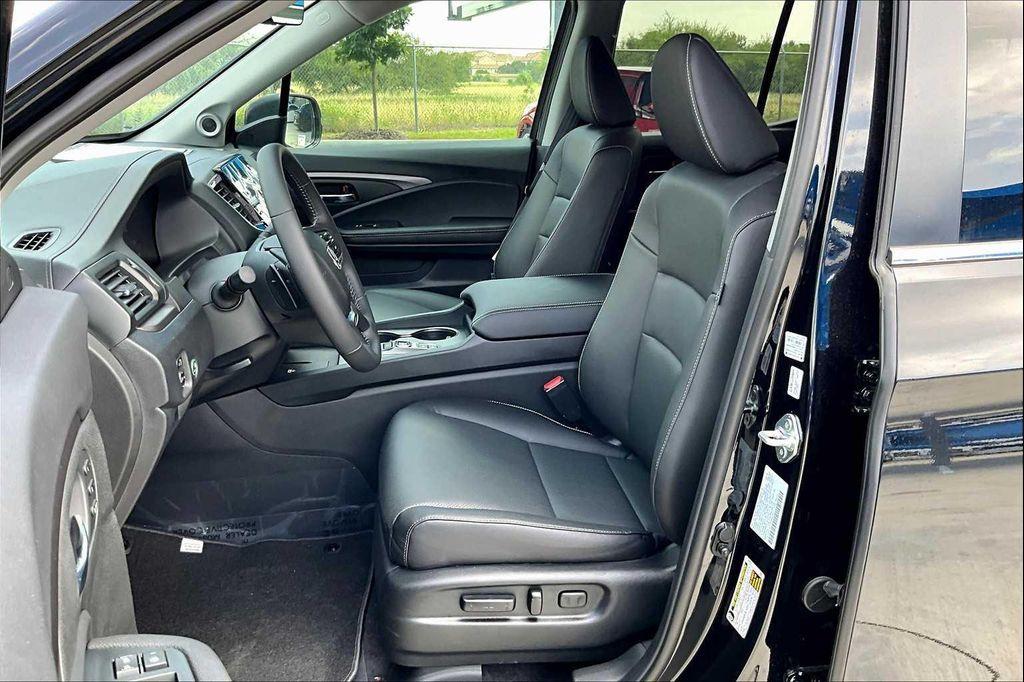 new 2025 Honda Ridgeline car, priced at $44,375