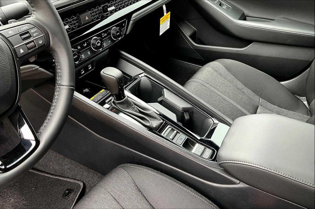 new 2025 Honda Accord Hybrid car, priced at $35,260