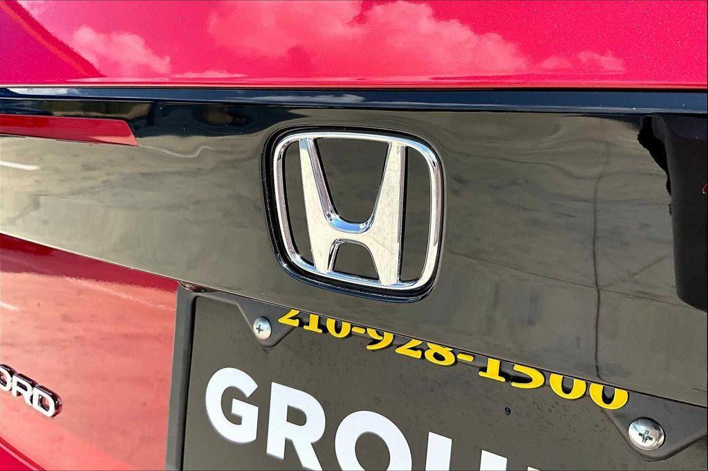 new 2025 Honda Accord Hybrid car, priced at $35,305