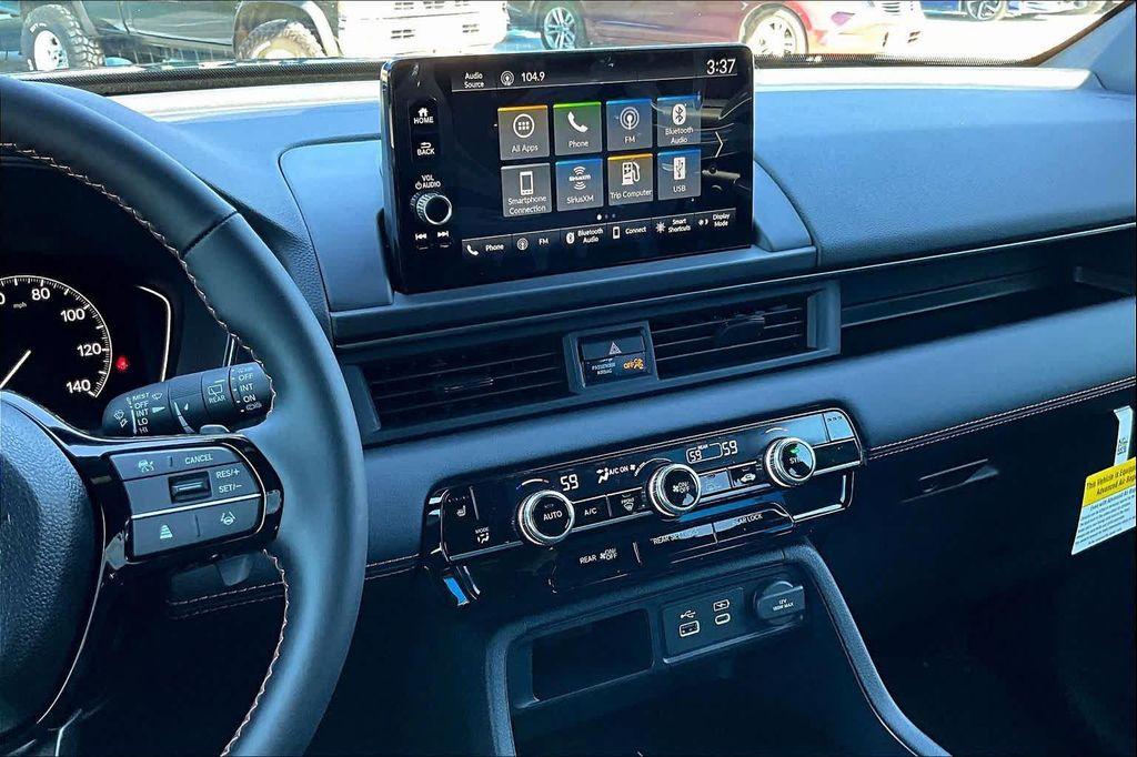 new 2025 Honda Pilot car, priced at $50,895