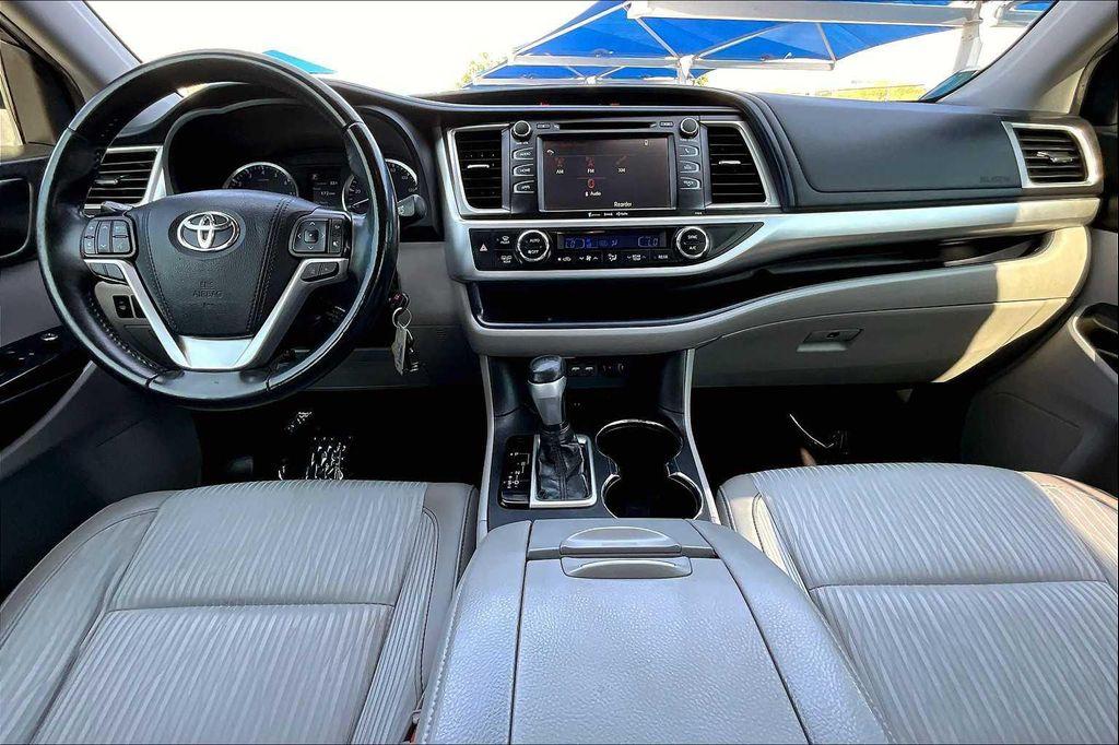 used 2019 Toyota Highlander car, priced at $18,675