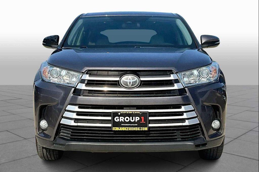 used 2019 Toyota Highlander car, priced at $18,675