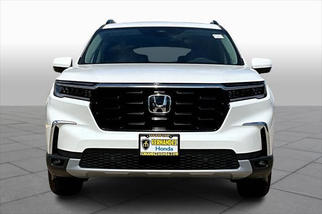 new 2025 Honda Pilot car, priced at $49,050