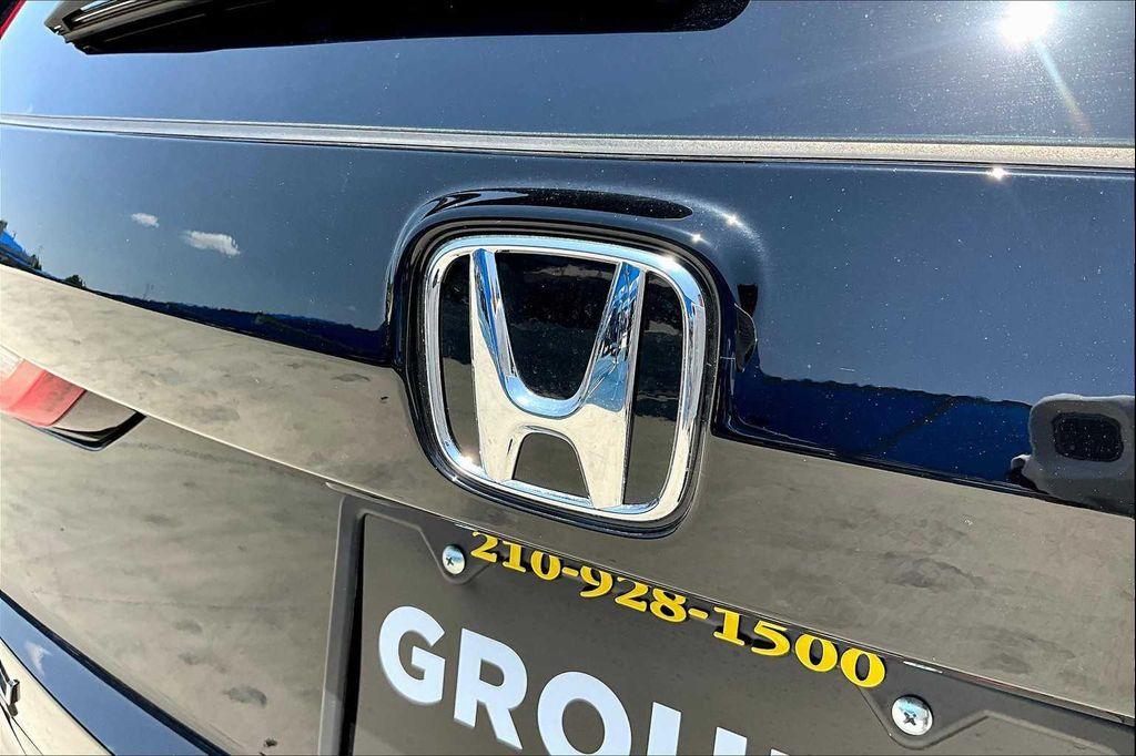 new 2026 Honda CR-V Hybrid car, priced at $39,640