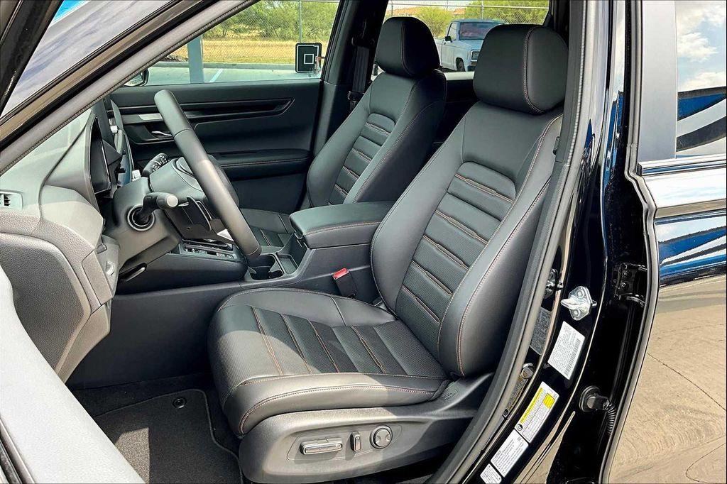 new 2026 Honda CR-V Hybrid car, priced at $39,877