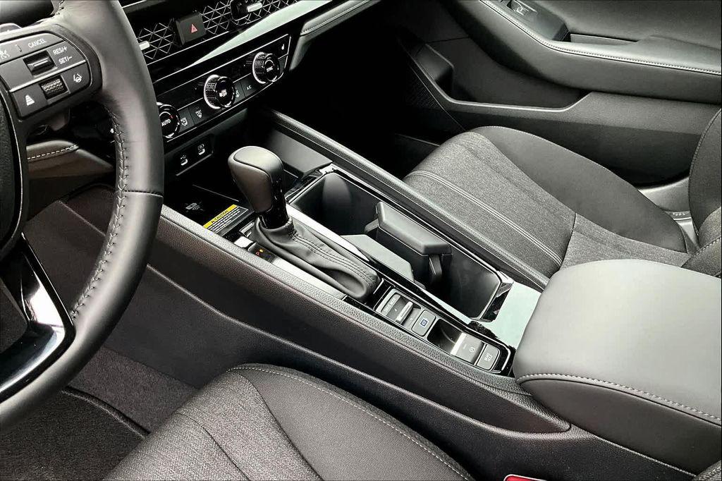 new 2025 Honda Accord Hybrid car, priced at $32,960