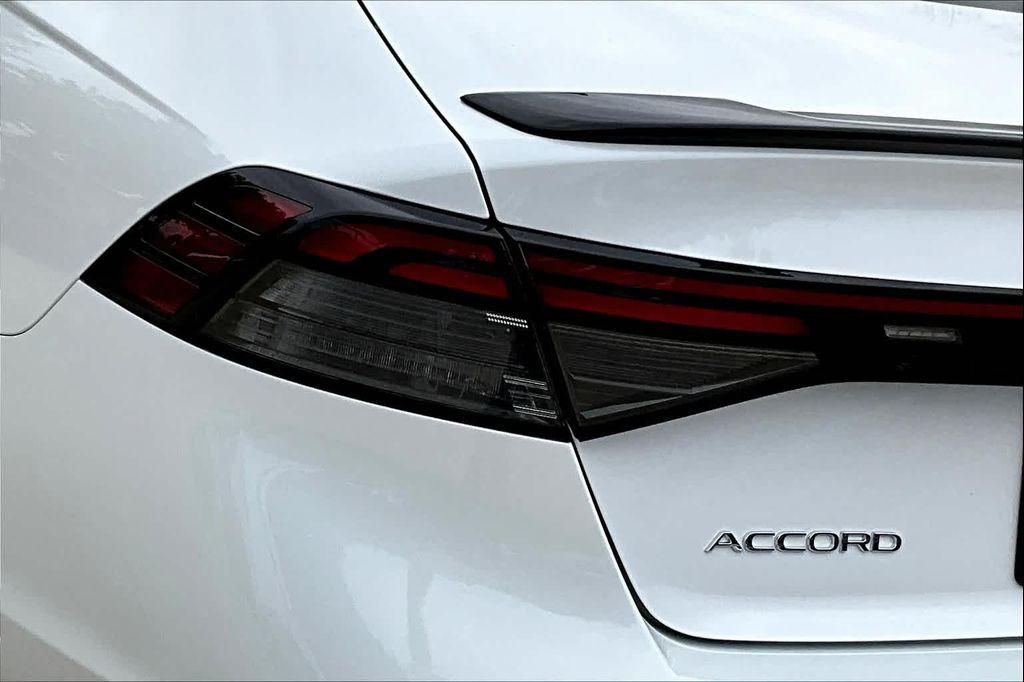 new 2025 Honda Accord Hybrid car, priced at $32,960