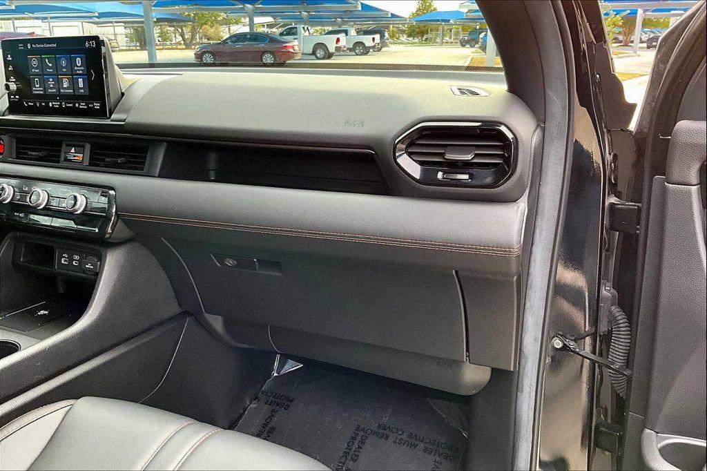 used 2025 Honda Pilot car, priced at $42,984