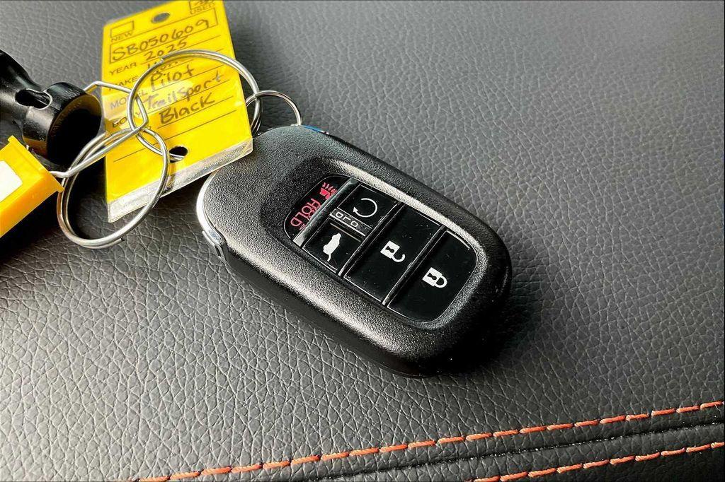 used 2025 Honda Pilot car, priced at $42,984