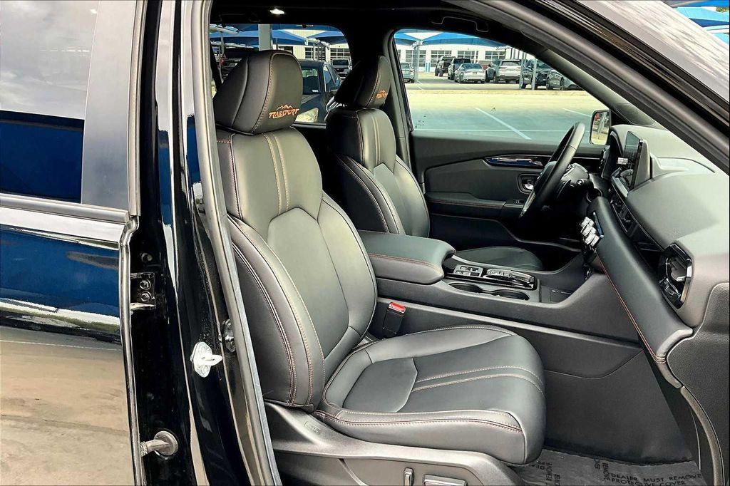 used 2025 Honda Pilot car, priced at $42,984