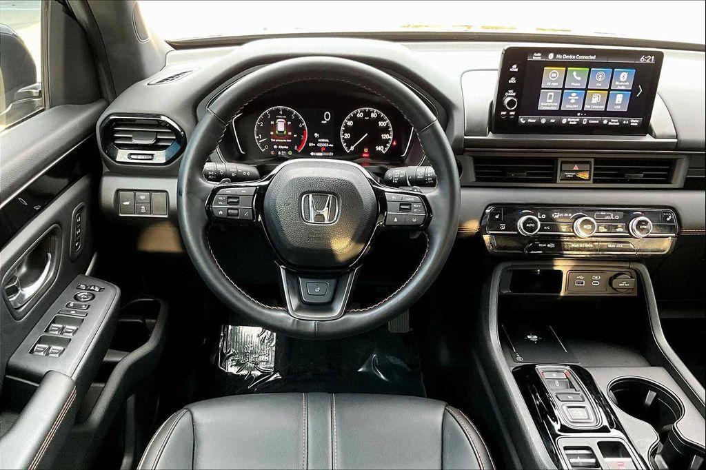 used 2025 Honda Pilot car, priced at $42,984