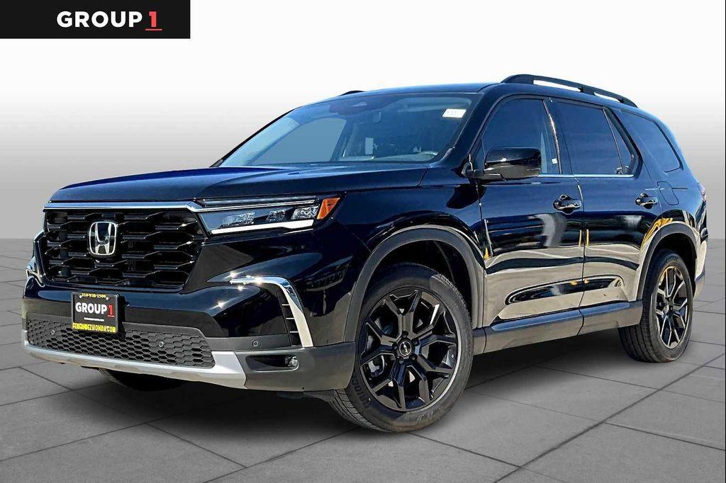 new 2025 Honda Pilot car, priced at $52,995