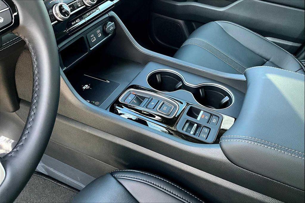 new 2025 Honda Pilot car, priced at $51,350