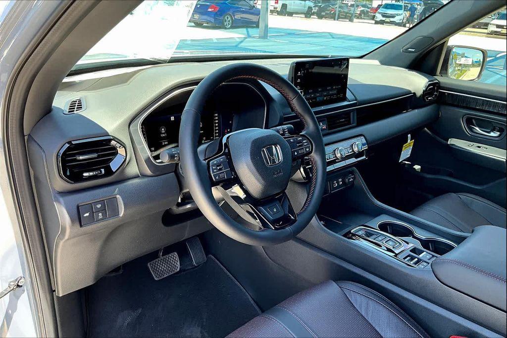 new 2025 Honda Pilot car, priced at $56,485