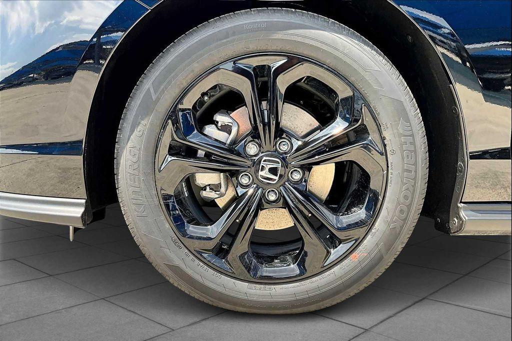 new 2025 Honda Accord car, priced at $31,710
