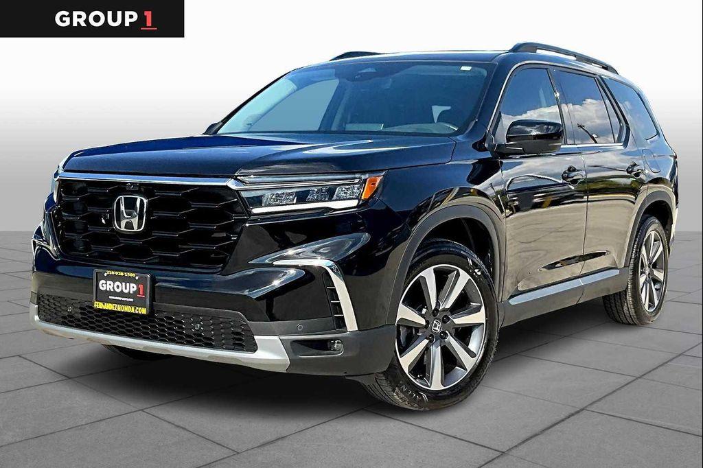 used 2025 Honda Pilot car, priced at $49,470