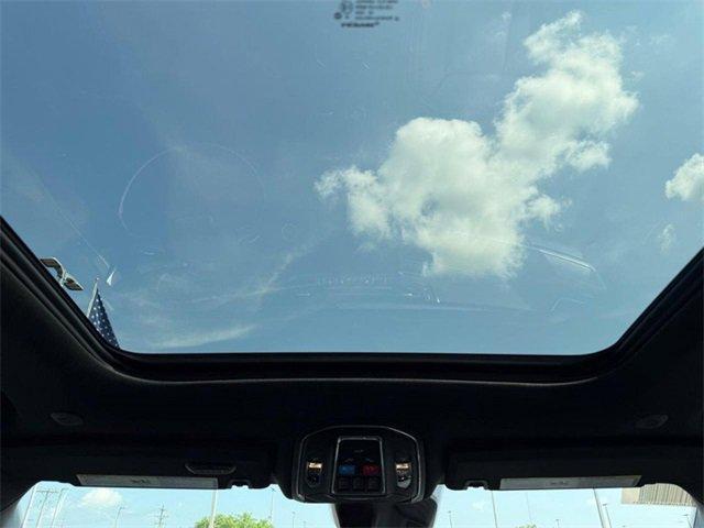 new 2025 Jeep Grand Cherokee car, priced at $48,749